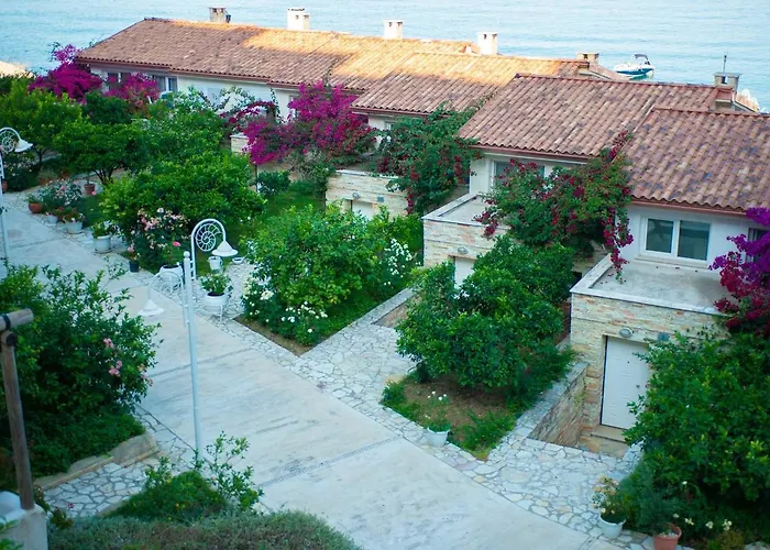 Bougainvill Sunset * Sarandë