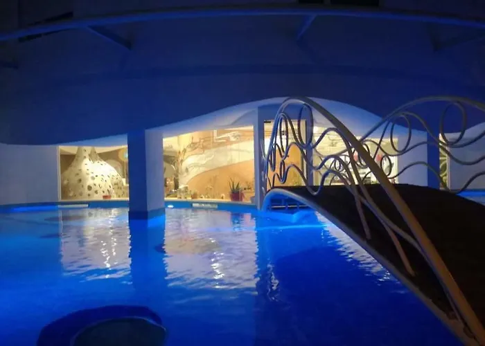 Bougainvill Sunset 别墅 *