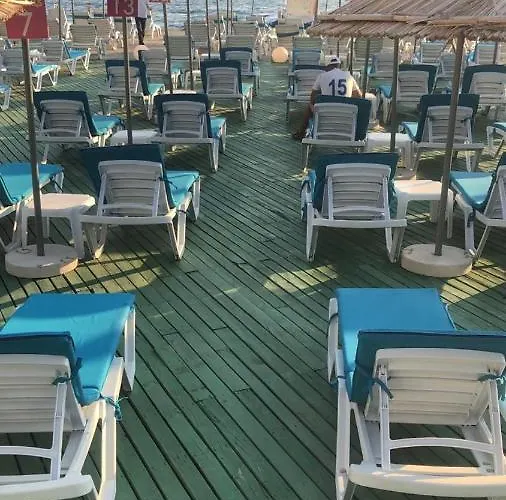 Bougainvill Sunset * Sarandë